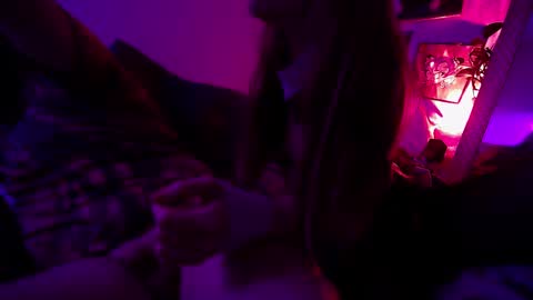 Snapshot of farty_sluts chatting on 03.01.25 farty_sluts online show from 03.01.25