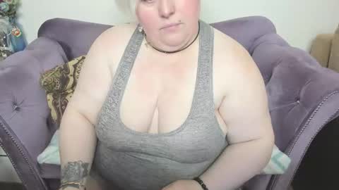 fashiona online show from 12.15.25