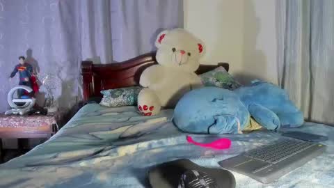 Snapshot of fatass_420 chatting on 01.04.25 Johan online show from 01.04.25