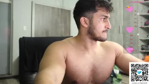 Snapshot of fatherfly001 chatting on 10.08.25 fatherfly001 online show from 10.08.25