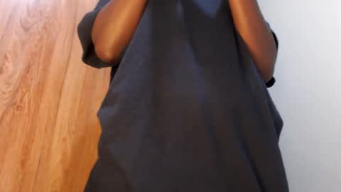 Snapshot of fatpussy_ebony chatting on 12.31.24 lexie online show from 12.31.24
