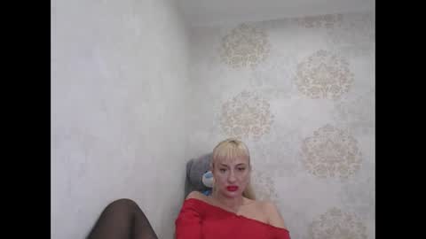 Snapshot of favorite_angel chatting on 01.18.25 favorite_angel online show from 01.18.25