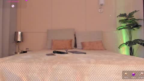 welcome to my world  online show from 09.26.25