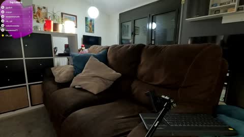 Snapshot of federosario2123 chatting on 01.21.25 federosario2123 online show from 01.21.25