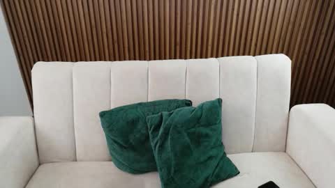 Feelena online show from 02.25.26