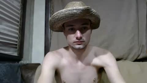 Snapshot of feelingverynaughty chatting on 01.04.25 ask me online show from 01.04.25