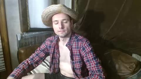 Snapshot of feelingverynaughty chatting on 02.03.26 ask me online show from 02.03.26