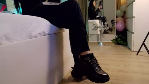 FeetVibe online show from 12.05.25