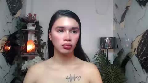 Snapshot of feisty_woman chatting on 09.25.25 Prianka online show from 09.25.25