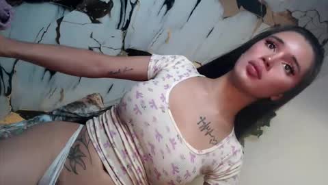 Snapshot of feisty_woman chatting on 09.26.25 Prianka online show from 09.26.25