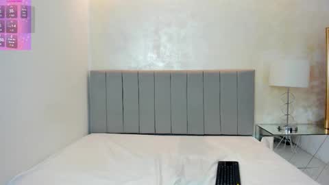 felicia_whitee online show from 09.12.25
