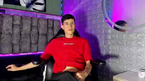 Snapshot of felipe_fiire chatting on 04.28.26 felipe fiire online show from 04.28.26