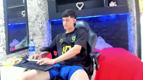 Snapshot of felipe_fiire chatting on 05.12.26 felipe fiire online show from 05.12.26