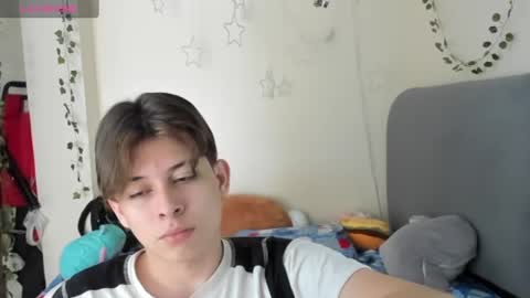 Snapshot of felix_leex chatting on 10.10.25 Felix leex online show from 10.10.25