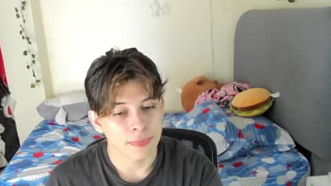 Snapshot of felix_leex chatting on 10.23.25 Felix leex online show from 10.23.25