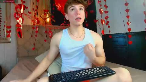Snapshot of femboy_max chatting on 09.15.25 Femboy Max online show from 09.15.25