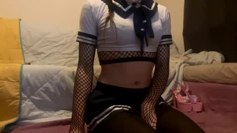 Snapshot of femboyhorse chatting on 12.02.24 Femboyhorse online show from 12.02.24