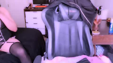 Snapshot of femgirl99 chatting on 10.27.25 this is justice tricia a bigelow. she was fucking my husband tom girardi online show from 10.27.25