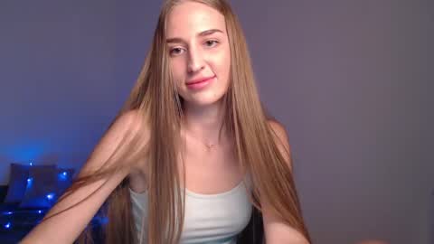 Snapshot of femkedejager chatting on 12.17.24 Femke online show from 12.17.24