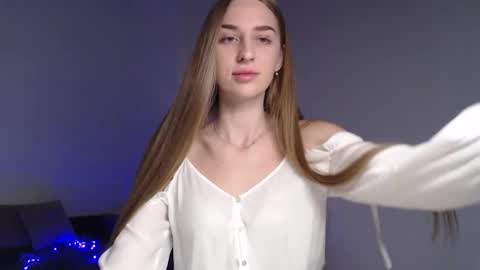 Snapshot of femkedejager chatting on 12.25.24 Femke online show from 12.25.24