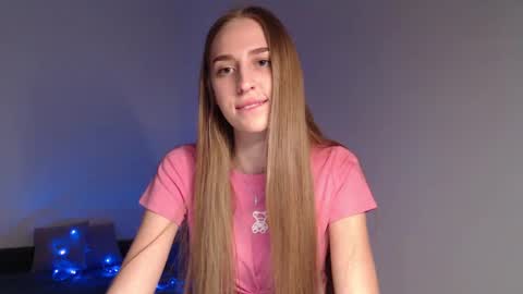 Snapshot of femkedejager chatting on 12.28.24 Femke online show from 12.28.24