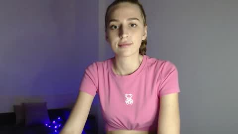 Snapshot of femkedejager chatting on 01.14.25 Femke online show from 01.14.25