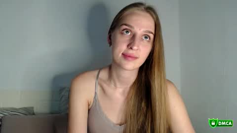 Snapshot of femkedejager chatting on 09.14.25 Femke online show from 09.14.25