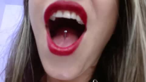 Snapshot of fenix_11_ chatting on 12.17.24 Alejandra online show from 12.17.24