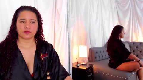 Snapshot of fennyx_08 chatting on 10.09.25 fennyx online show from 10.09.25