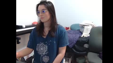 Snapshot of feralasf chatting on 12.03.24 FE fee online show from 12.03.24