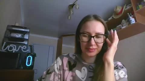 Snapshot of feraliss chatting on 03.18.26 feraliss online show from 03.18.26
