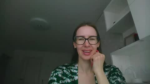 Snapshot of feraliss chatting on 04.12.26 feraliss online show from 04.12.26