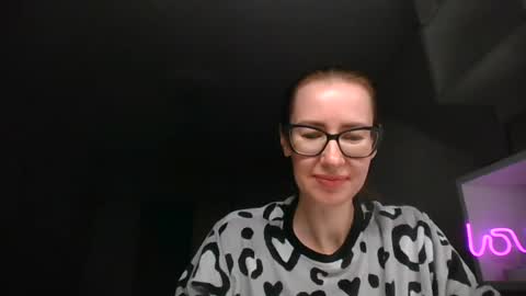 Snapshot of feraliss chatting on 06.19.26 feraliss online show from 06.19.26