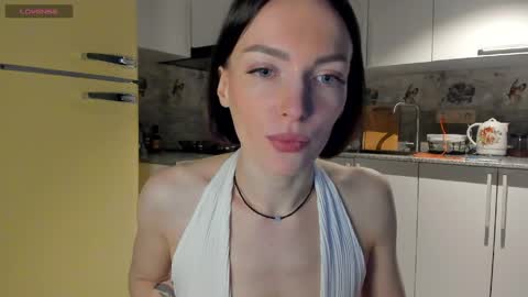 Leya online show from 04.15.26