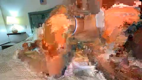 Snapshot of fergiecienta chatting on 10.22.25 fergiecienta online show from 10.22.25