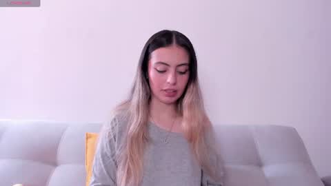 Snapshot of fernanda_aaa chatting on 06.26.26 fernanda online show from 06.26.26