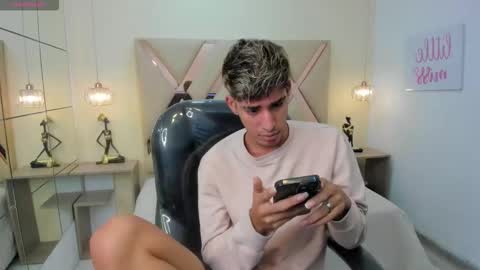 FER PHOENIX online show from 12.04.25