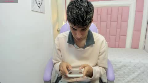 FER PHOENIX online show from 04.12.26