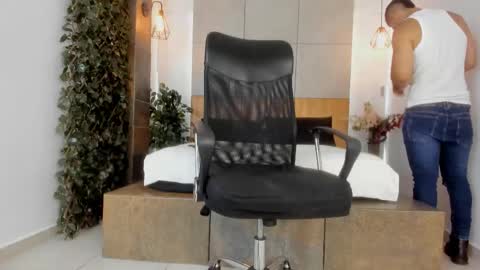 Snapshot of ferxomagno chatting on 10.22.25 ferxomagno online show from 10.22.25