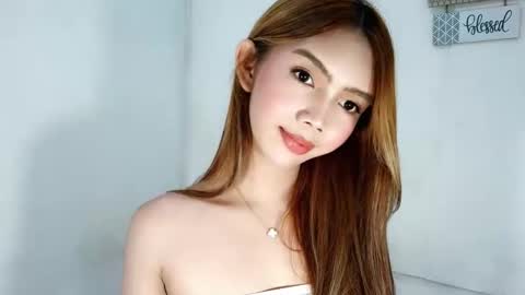 Snapshot of feyaaa chatting on 11.17.25 feyaaa online show from 11.17.25