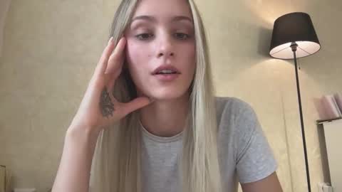 Lisa online show from 10.04.25