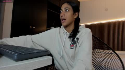 Freyja  online show from 10.13.25