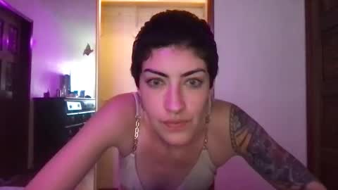 Snapshot of fgsammie chatting on 09.16.25 fgsammie online show from 09.16.25