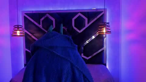 Snapshot of fieramadame chatting on 01.14.25   online show from 01.14.25