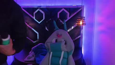 Snapshot of fieramadame chatting on 01.16.25   online show from 01.16.25