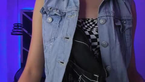 Snapshot of fieramadame chatting on 01.28.25   online show from 01.28.25