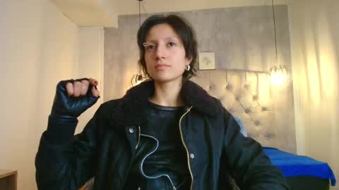 Snapshot of fieramadame chatting on 09.19.25   online show from 09.19.25