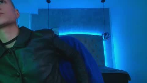 Snapshot of fieramadame chatting on 10.04.25   online show from 10.04.25