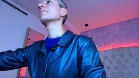 Snapshot of fieramadame chatting on 10.28.25   online show from 10.28.25