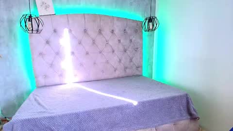   online show from 11.12.25